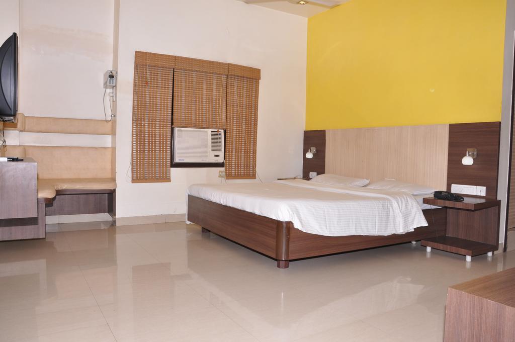 Sivamurugan Hotell Kumbakonam Eksteriør bilde